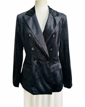Load image into Gallery viewer, HEARTBREAKER VELVET BLAZER