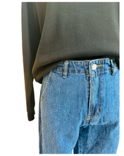 Load image into Gallery viewer, FELIX BARREL LEG JEAN