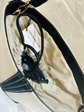 Load image into Gallery viewer, HARLEM CANVAS BUCKET BAG black