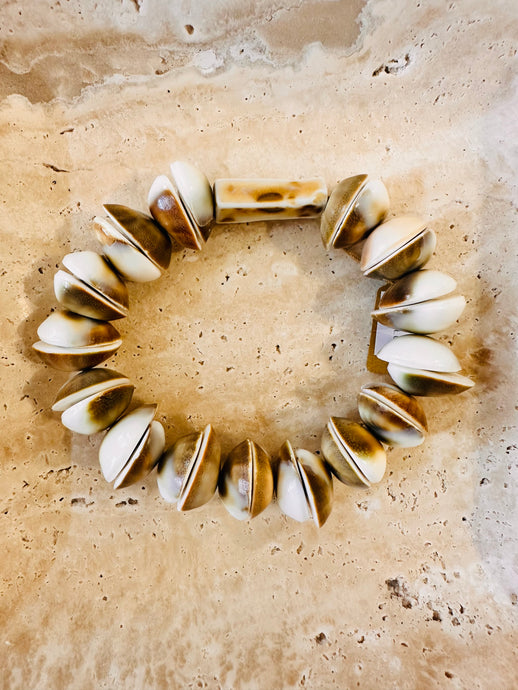 BEAD + NAUTILUS BRACELET by DAISY LOURDES BIJOUX