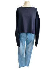 Load image into Gallery viewer, WEEKEND SWEATER navy
