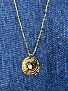 LUNAR PENDANT NECKLACE