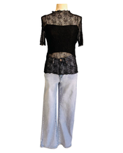 Load image into Gallery viewer, GLANCE TOP black lace